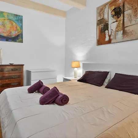 Luxury 110m From The Sea, Balluta Bay, شقة سليمة