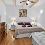 Luxury 110m From The Sea, Balluta Bay, Appartement *