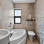 아파트 Luxury 110m From The Sea, Balluta Bay,