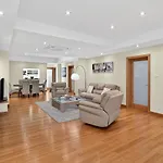 Luxury 110m From The Sea, Balluta Bay,