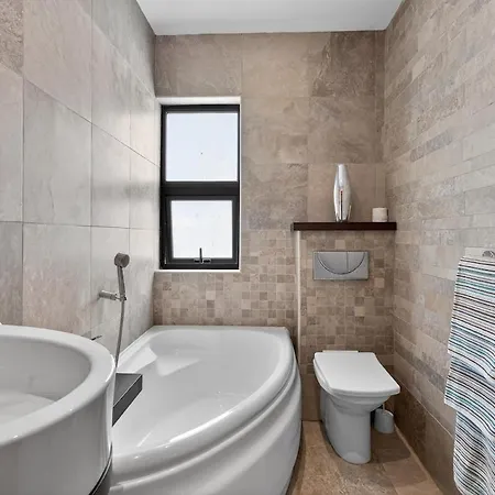 Apartman Luxury 110m From The Sea, Balluta Bay,