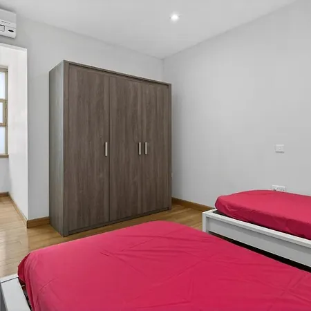 Luxury 110m From The Sea, Balluta Bay, * Sliema